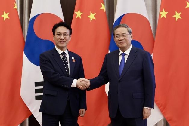 [속보]金총리, 리창 中총리와 회담…"정치·경제·문화·청년 교류 한단계 높여야"