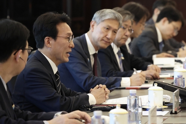 발언하는 김민석 국무총리