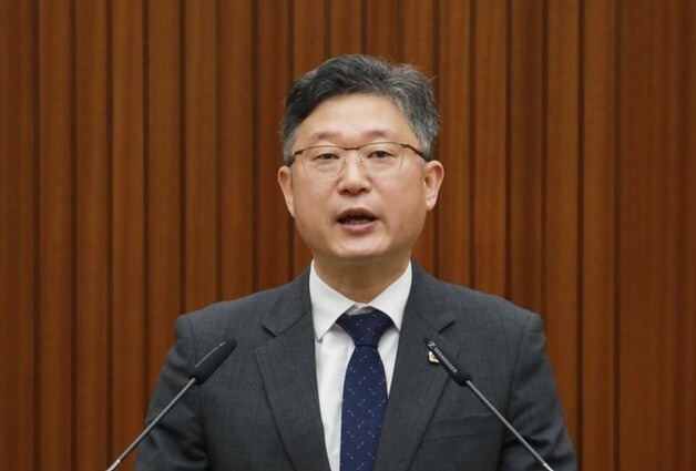 ′암 투병′ 이겨낸 안신일…민주당 세종시의장 후보로 선출