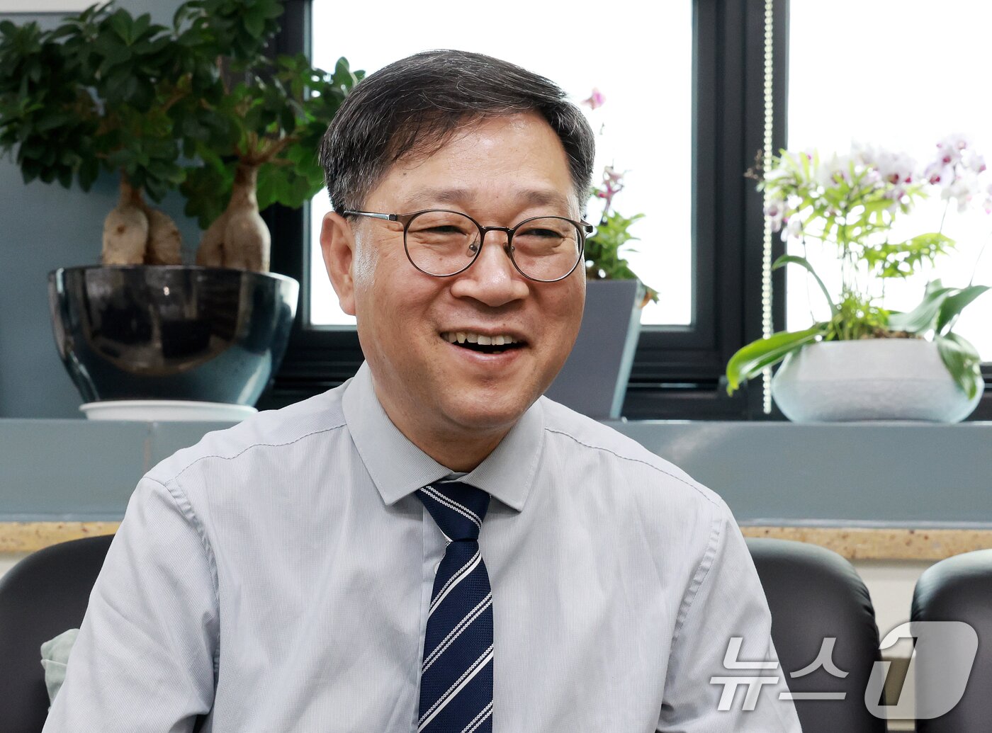 본문 이미지 - 정윤순 한국생명존중희망재단 이사장이 22일 서울 중구 한국생명존중희망재단에서 뉴스1과 인터뷰를 하고 있다. 2026.6.22 ⓒ 뉴스1 이호윤 기자