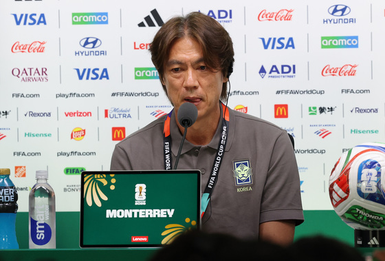 남아공전 각오 밝히는 홍명보 감독