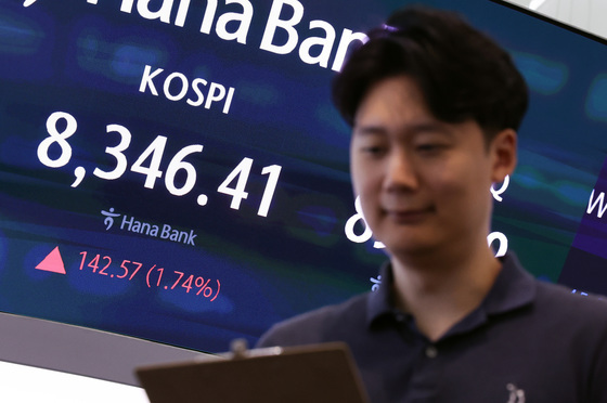 삼성전자 7.4%·SK하이닉스 5% 반등…"폭락 다음 날 산다" [핫종목]