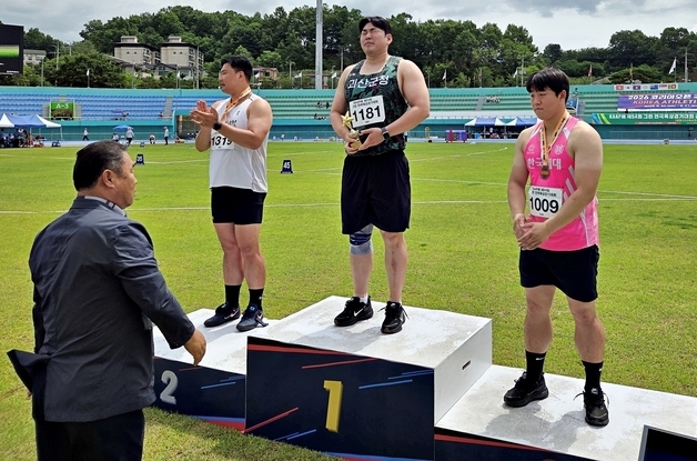 괴산군청 육상팀, 54회 그린전국육상경기대회서 금 1, 은 2 획득