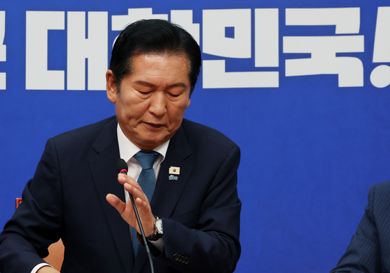정청래, 당 대표직 사퇴 발표