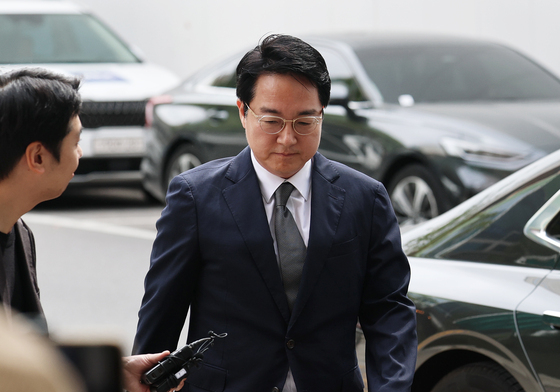 굳은 얼굴로 출석하는 심우정 전 검찰총장