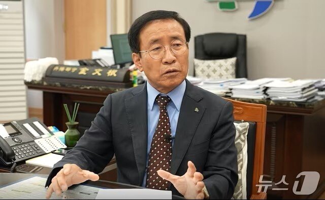 본문 이미지 - 김문근 단양군수.(단양군 제공. 재판매 및 DB금지)/뉴스1 