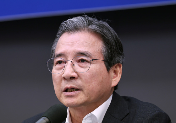 발언하는 김용범 청와대 정책실장