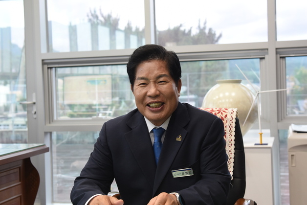 '전국 최고 득표율 재선' 공영민 고흥군수 "인구 10만 현실화"