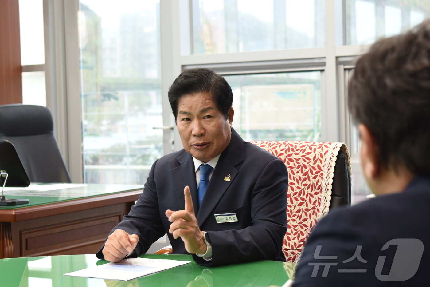 본문 이미지 - 공영민 고흥군수가 23일 오후 군청 집무실에서 뉴스1과 인터뷰를 진행하고 있다. ⓒ 뉴스1 김성준 기자