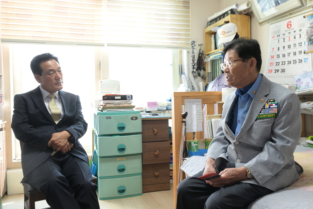 백성현 논산시장, 호국보훈 달 맞아 보훈가족 위문