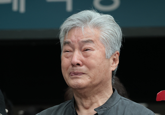 고 옥희 마지막 배웅하는 한지일