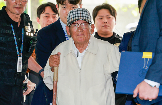 '집단 입당 의혹' 이만희, 영장 심사 3시간 30분 만에 종료(종합)