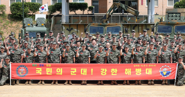 연평부대 방문한 이재명 대통령