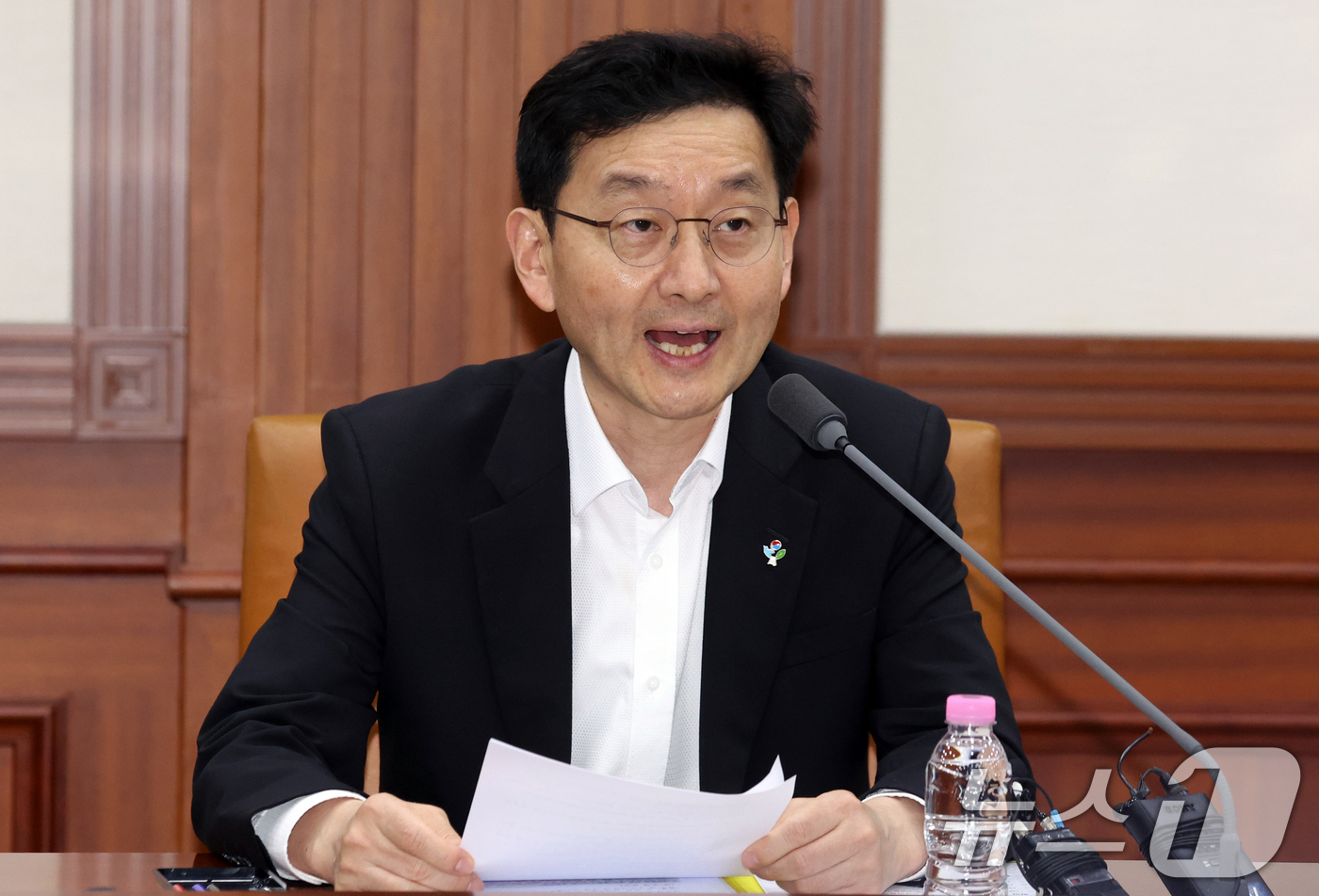 (서울=뉴스1) 김명섭 기자 = 윤창렬 국무조정실장이 24일 오후 서울 종로구 세종대로 정부서울청사에서 열린 마약류대책협의회에서 모두 발언을 하고 있다.  2026.6.24/뉴스1 …