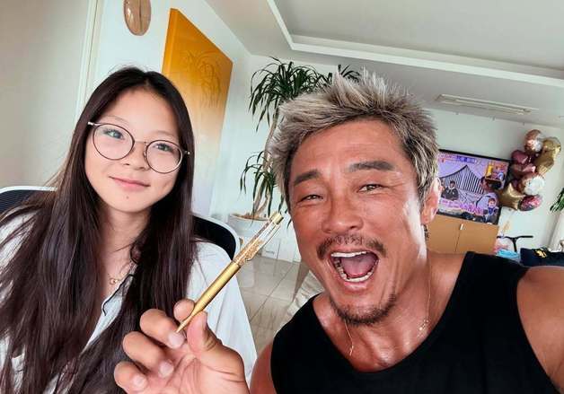 추성훈, 딸 추사랑 '아버지의 날' 선물에 감동…훈훈한 부녀 [N샷]