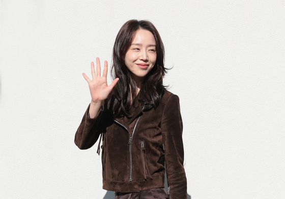 신혜선, 여름 햇살에 반짝반짝