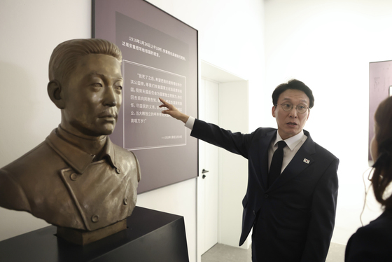뤼순 감옥 찾은 김민석 총리