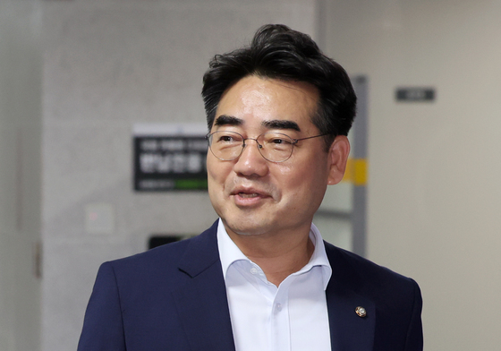 국민의힘 '대안과 미래' 조찬모임 참석하는 이성권 의원
