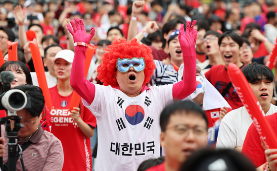 '남아공 격파' 기원하는 붉은악마