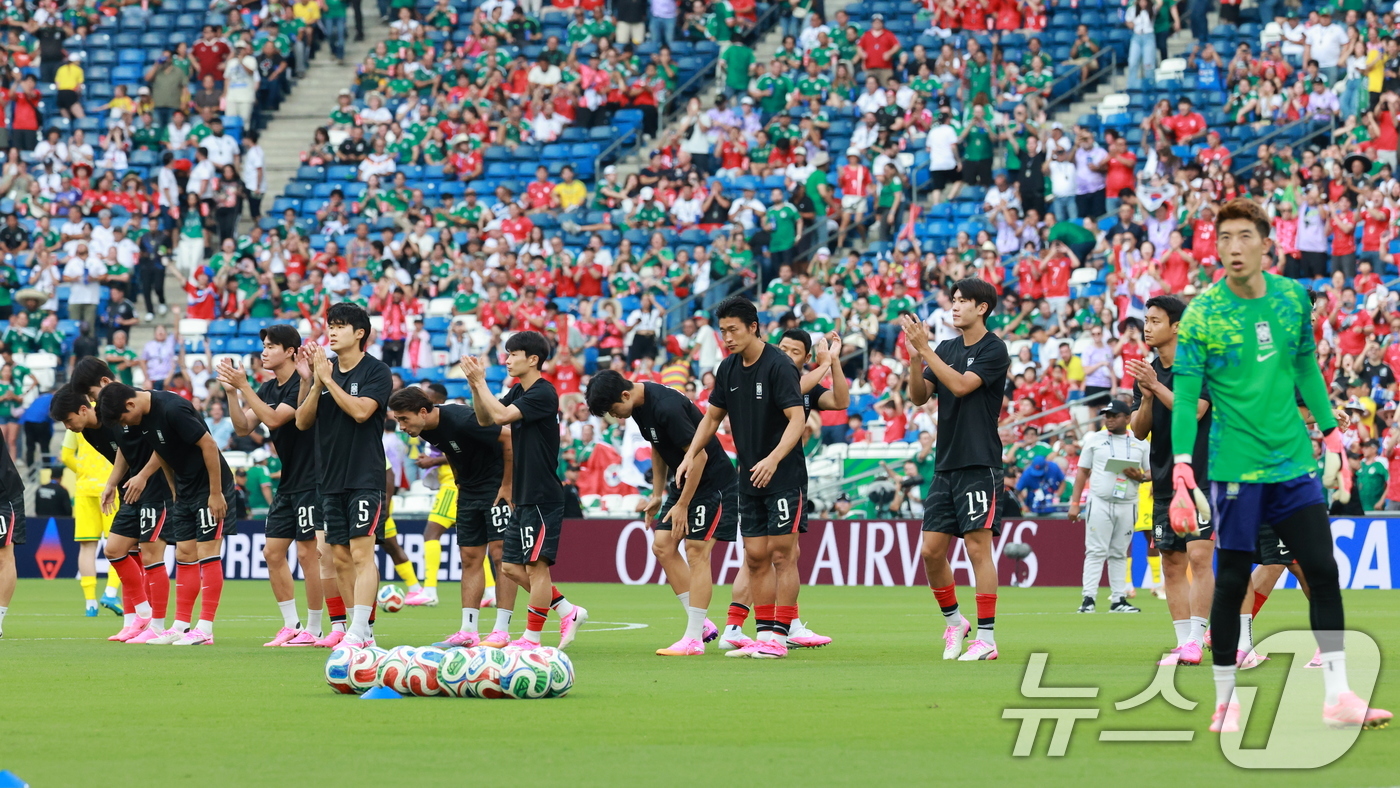 (몬테레이(멕시코)=뉴스1) 임세영 기자 = 대한민국 축구국가대표팀 선수들이 24일(현지시간) 멕시코 몬테레이 스타디움에서 열린 2026 북중미 월드컵 A조 조별리그 3차전 대한민 …