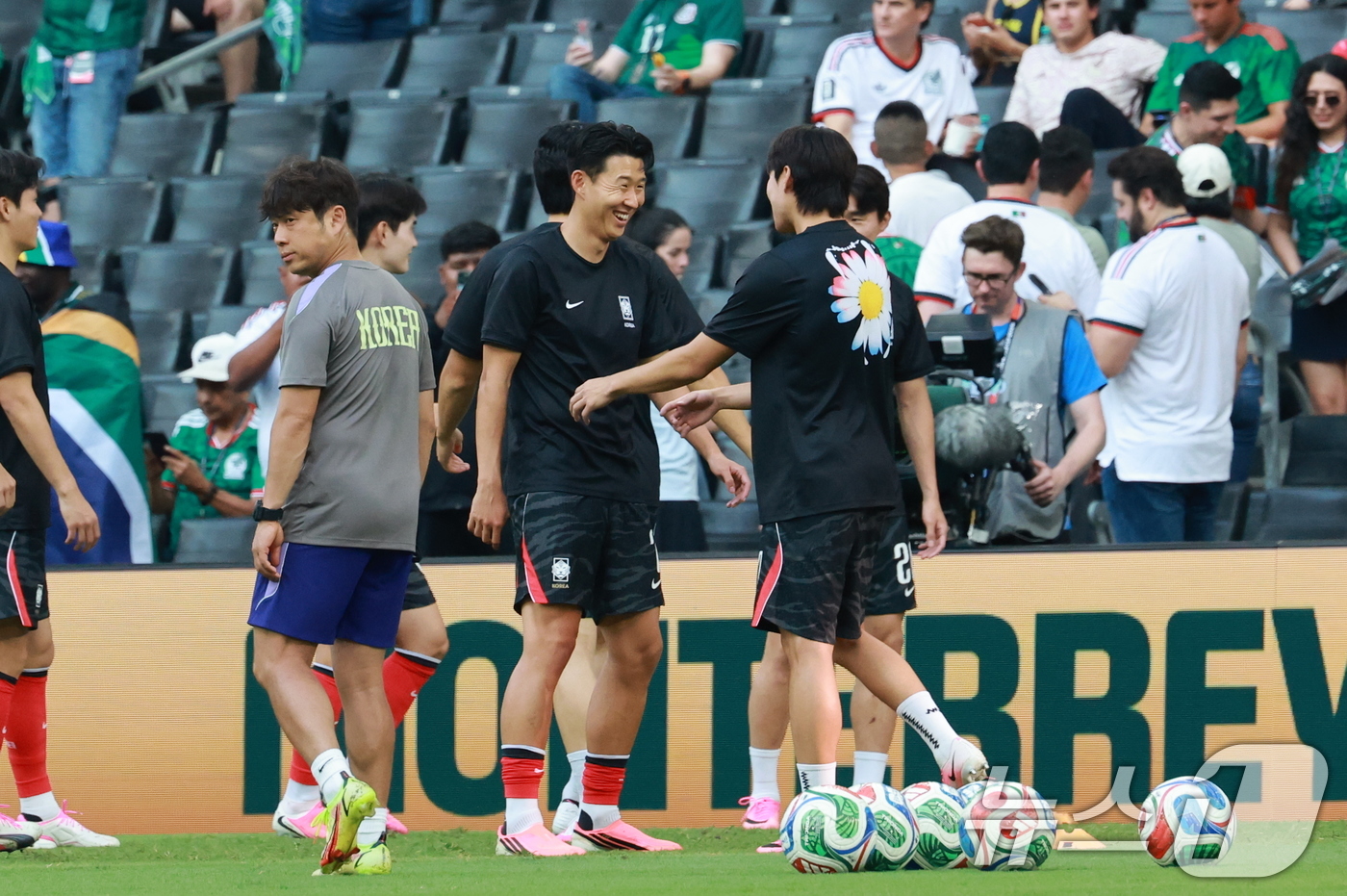 (몬테레이(멕시코)=뉴스1) 임세영 기자 = 대한민국 축구국가대표팀 손흥민이 24일(현지시간) 멕시코 몬테레이 스타디움에서 열린 2026 북중미 월드컵 A조 조별리그 3차전 대한민 …