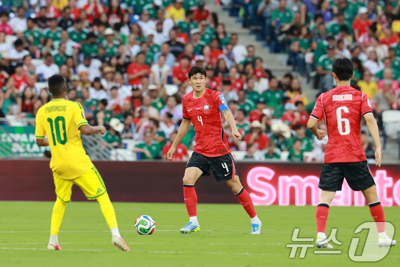 (몬테레이(멕시코)=뉴스1) 임세영 기자 = 대한민국 축구국가대표팀 김민재가 24일(현지시간) 멕시코 몬테레이 스타디움에서 열린 2026 북중미 월드컵 A조 조별리그 3차전 대한민 …