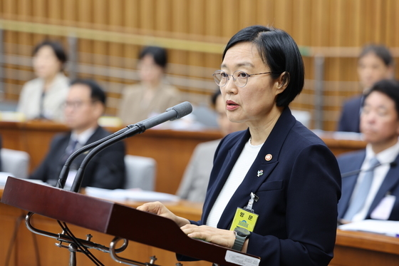 인사말하는 한성숙 후보자