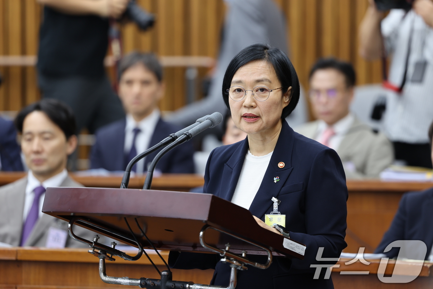 (서울=뉴스1) 신웅수 기자 = 한성숙 국무총리 후보자가 25일 서울 여의도 국회에서 열린 인사청문회에 출석해 인사말을 하고 있다. 2026.6.25/뉴스1