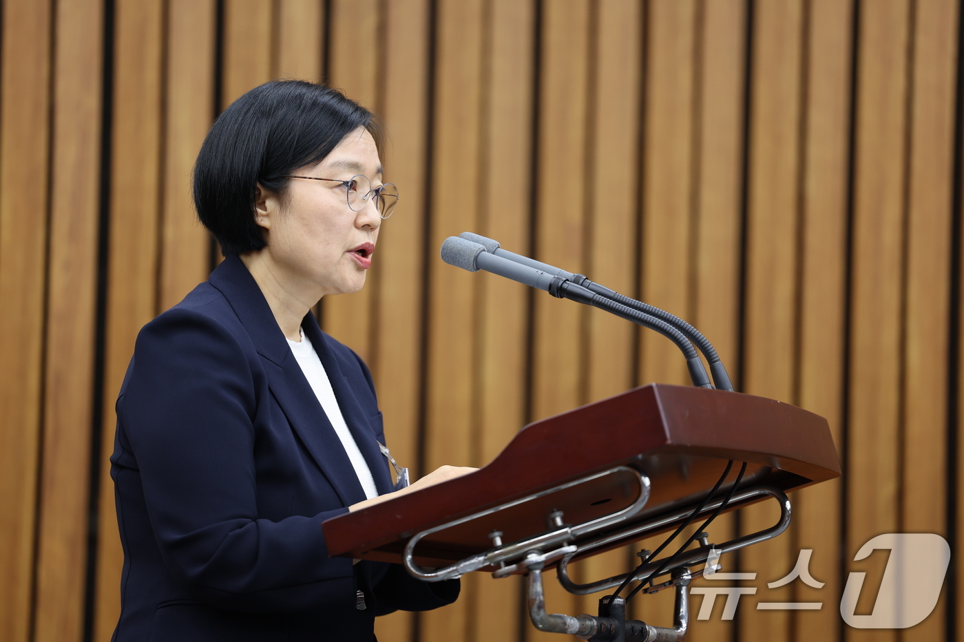 (서울=뉴스1) 신웅수 기자 = 한성숙 국무총리 후보자가 25일 서울 여의도 국회에서 열린 인사청문회에 출석해 인사말을 하고 있다. 2026.6.25/뉴스1