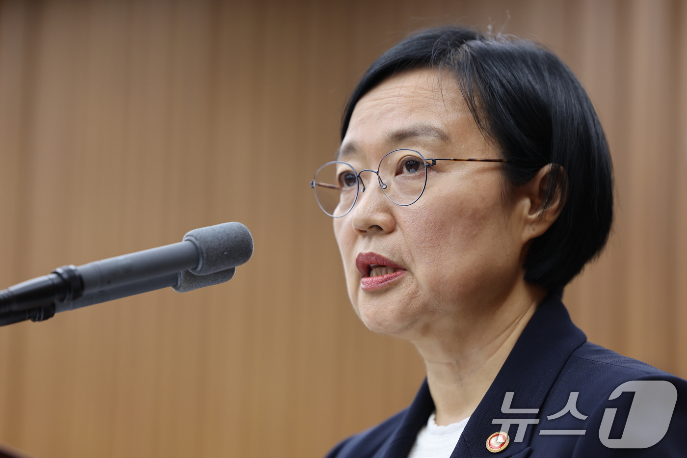 (서울=뉴스1) 신웅수 기자 = 한성숙 국무총리 후보자가 25일 서울 여의도 국회에서 열린 인사청문회에 출석해 인사말을 하고 있다. 2026.6.25/뉴스1