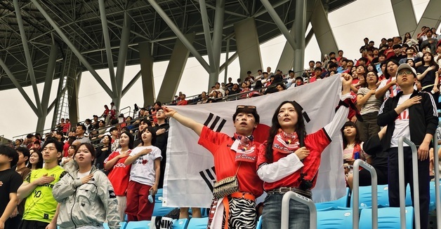 한국축구 응원하는 대구 시민들