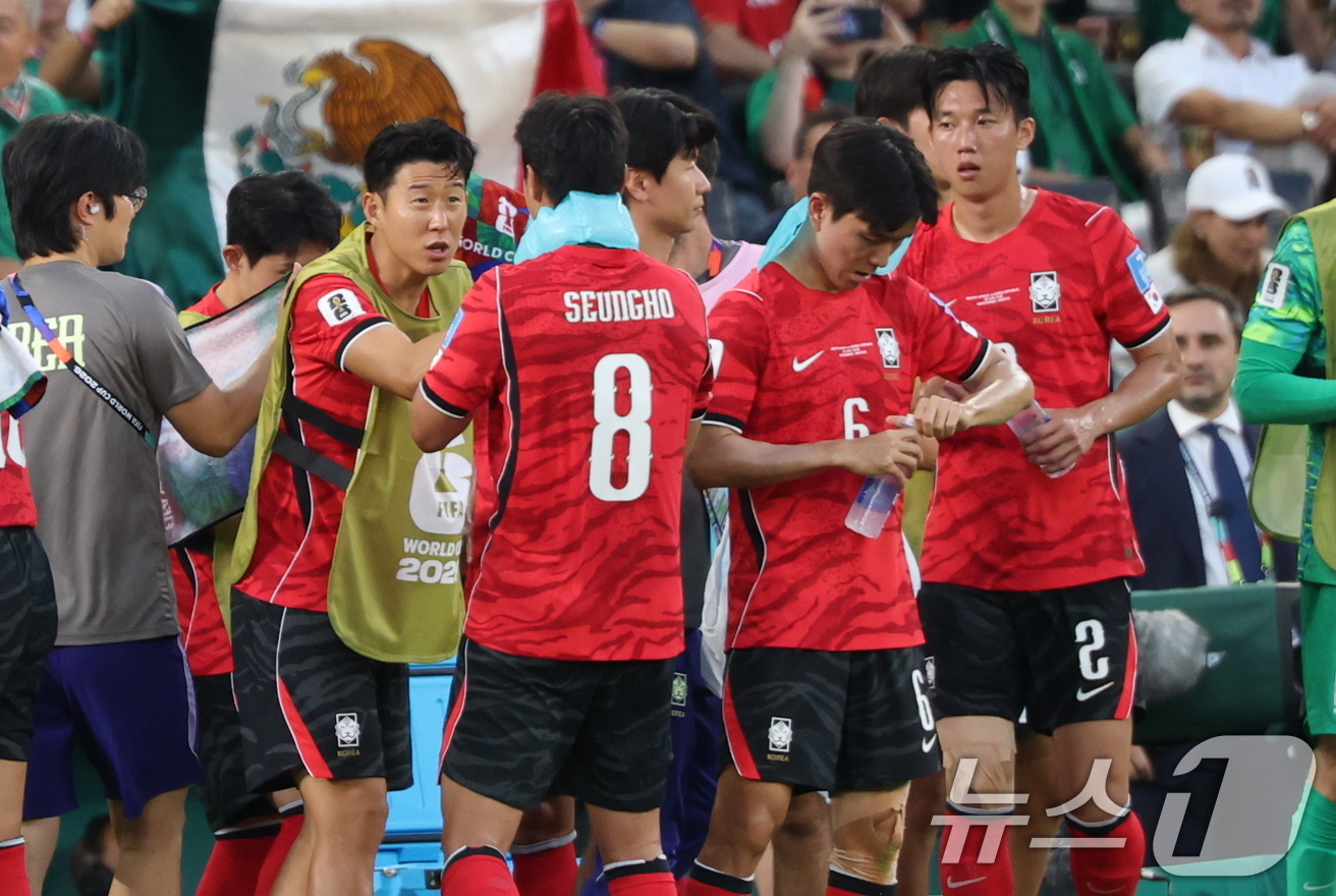 (몬테레이(멕시코)=뉴스1) 박지혜 기자 = 대한민국 축구국가대표팀 손흥민이 24일(현지시간) 멕시코 몬테레이 스타디움에서 열린 2026 북중미 월드컵 A조 조별리그 3차전 대한민 …