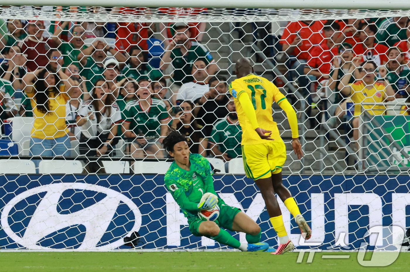 (몬테레이(멕시코)=뉴스1) 임세영 기자 = 대한민국 축구국가대표팀 김승규가 24일(현지시간) 멕시코 몬테레이 스타디움에서 열린 2026 북중미 월드컵 A조 조별리그 3차전 대한민 …