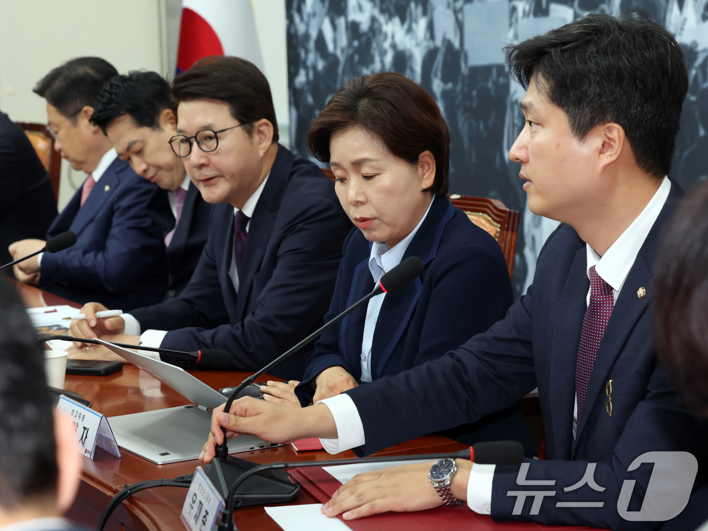 (서울=뉴스1) 황기선 기자 = 우재준 국민의힘 청년 최고위원이 25일 오전 서울 여의도 국회에서 열린 최고위원회의에서 "오늘은 별도로 말씀드리지 않겠다"라고 말하고 있다.  20 …
