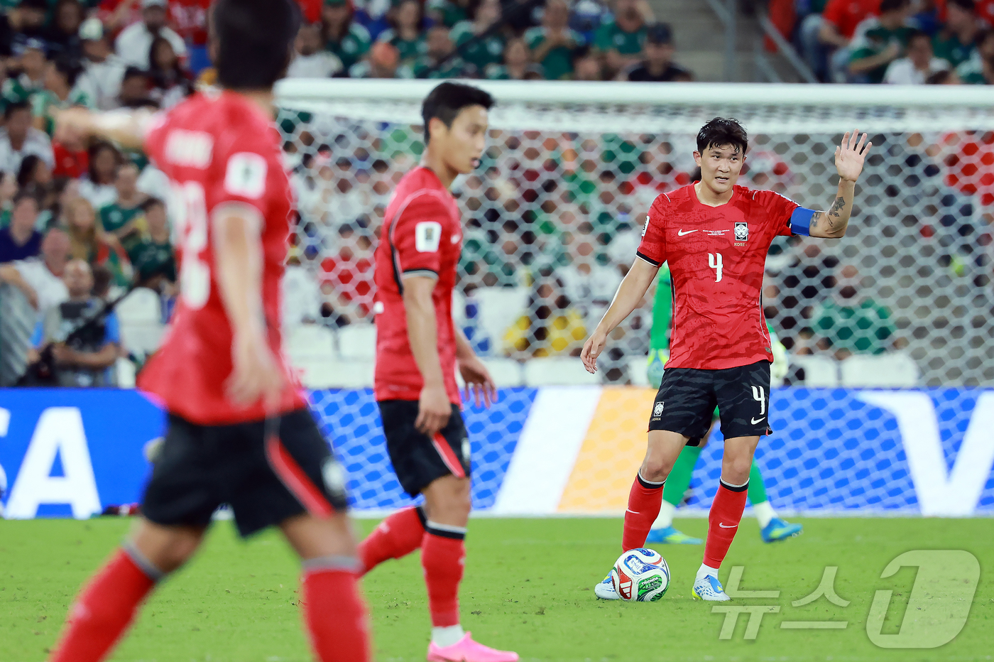 (몬테레이(멕시코)=뉴스1) 임세영 기자 = 대한민국 축구국가대표팀 김민재가 24일(현지시간) 멕시코 몬테레이 스타디움에서 열린 2026 북중미 월드컵 A조 조별리그 3차전 대한민 …