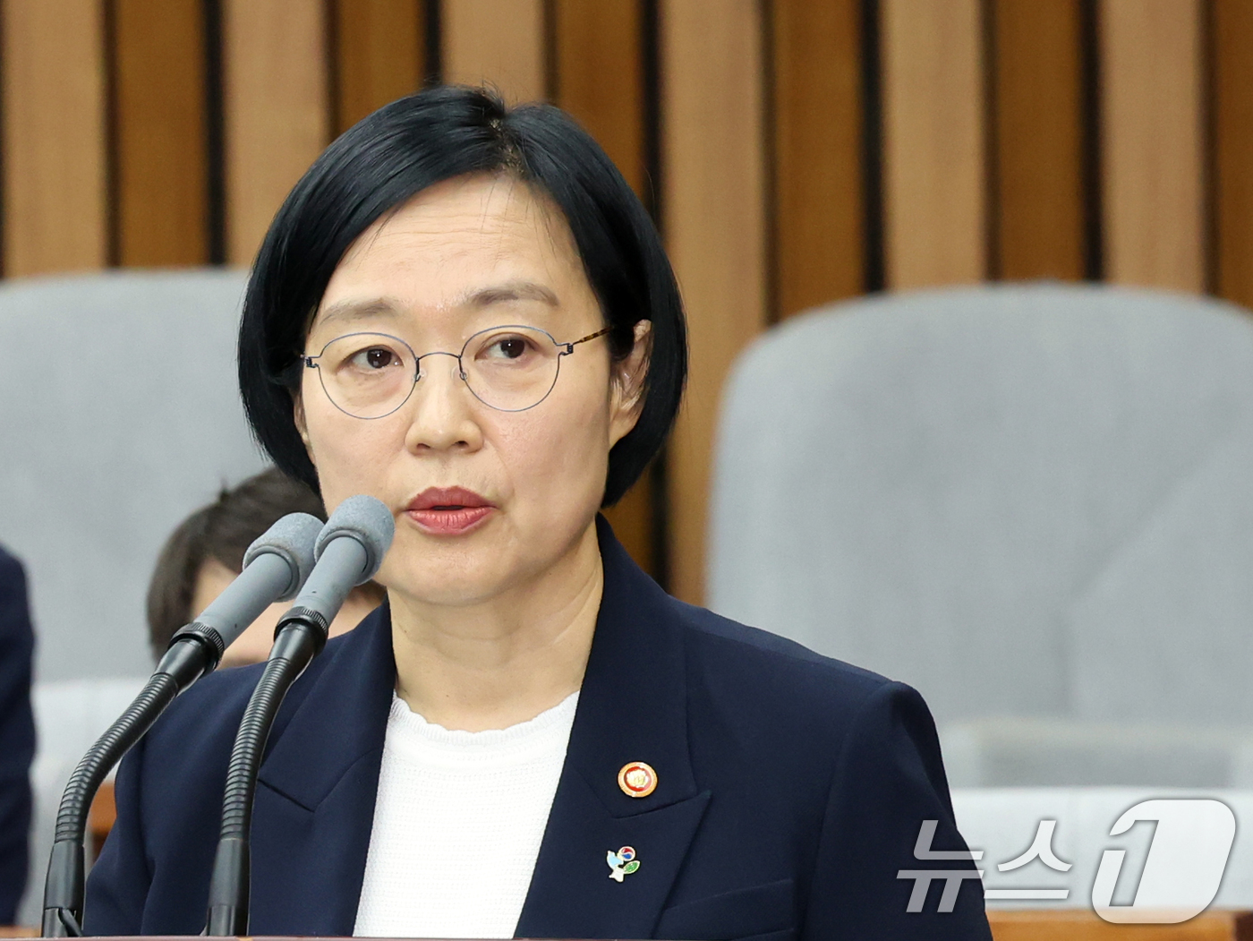 (서울=뉴스1) 황기선 기자 = 한성숙 국무총리 후보자가 25일 서울 여의도 국회에서 열린 인사청문회에 출석해 인사말을 하고 있다.  2026.6.25/뉴스1