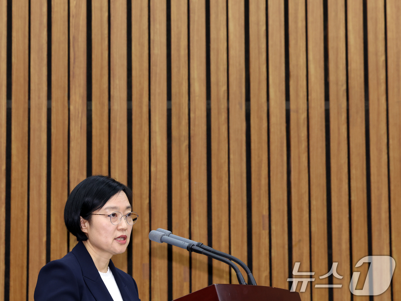 (서울=뉴스1) 황기선 기자 = 한성숙 국무총리 후보자가 25일 서울 여의도 국회에서 열린 인사청문회에 출석해 인사말을 하고 있다.  2026.6.25/뉴스1