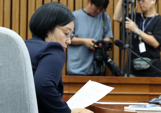청문회 자리하는 한성숙 후보자