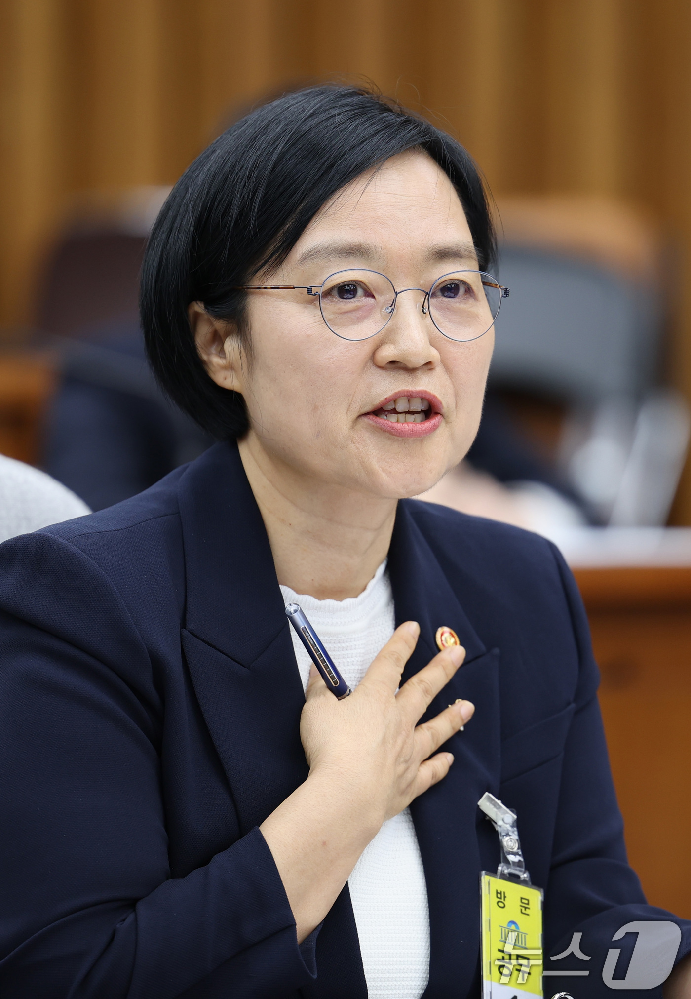 (서울=뉴스1) 신웅수 기자 = 한성숙 국무총리 후보자가 25일 서울 여의도에서 열린 인사청문회에서 의원 질의에 답변하고 있다. 2026.6.25/뉴스1