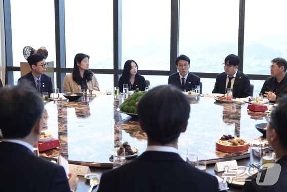 美中수장들 친분 맺은 金총리…여의도 돌아가도 '정당 외교'