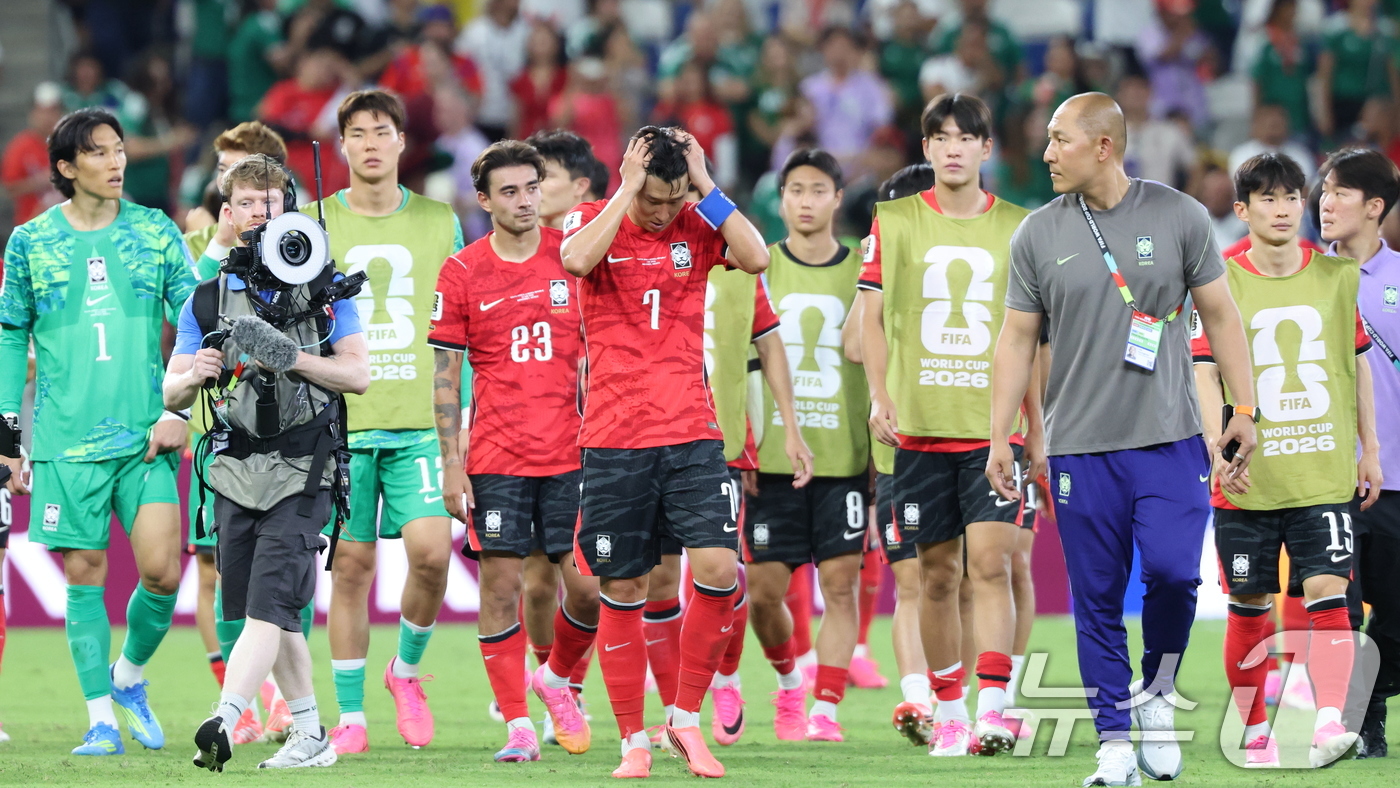 (몬테레이(멕시코)=뉴스1) 박지혜 기자 = 대한민국 축구국가대표팀 선수들이 24일(현지시간) 멕시코 몬테레이 스타디움에서 열린 2026 북중미 월드컵 A조 조별리그 3차전 대한민 …