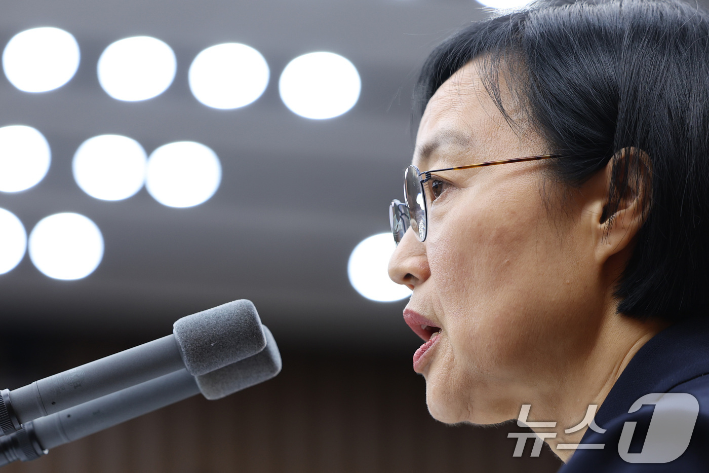 (서울=뉴스1) 신웅수 기자 = 한성숙 국무총리 후보자가 25일 서울 여의도에서 열린 인사청문회에서 의원 질의에 답변하고 있다. 2026.6.25/뉴스1