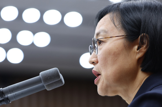 답변하는 한성숙 후보자