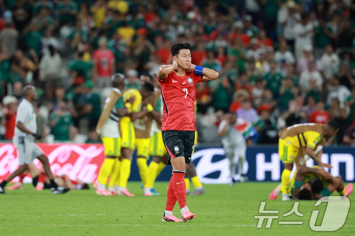 (몬테레이(멕시코)=뉴스1) 임세영 기자 = 대한민국 축구국가대표팀 손흥민이 24일(현지시간) 멕시코 몬테레이 스타디움에서 열린 2026 북중미 월드컵 A조 조별리그 3차전 대한민 …