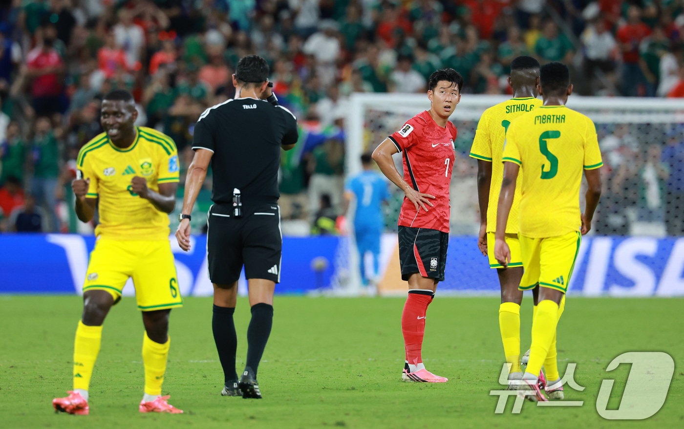 (몬테레이(멕시코)=뉴스1) 임세영 기자 = 대한민국 축구국가대표팀 손흥민이 24일(현지시간) 멕시코 몬테레이 스타디움에서 열린 2026 북중미 월드컵 A조 조별리그 3차전 대한민 …