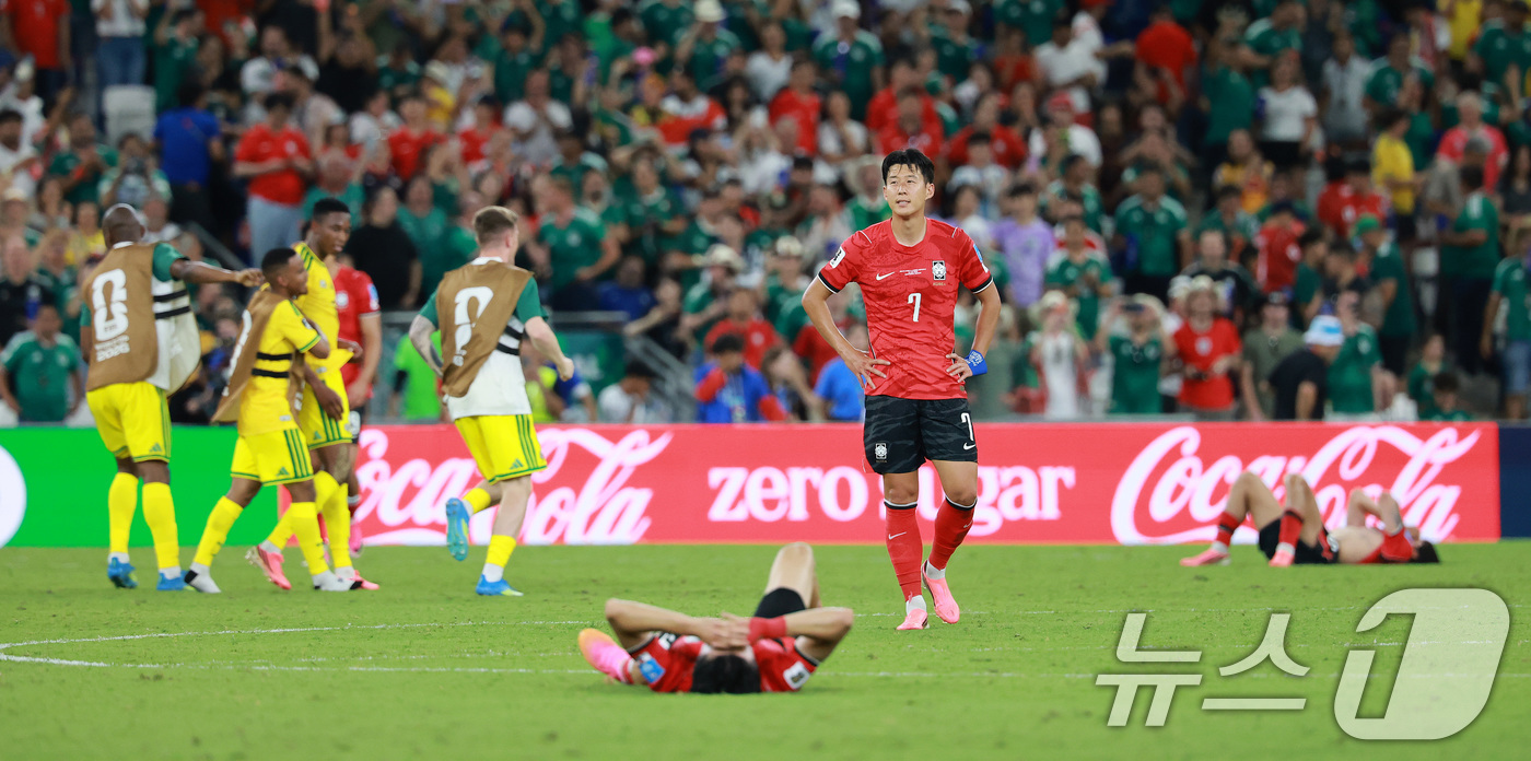 (몬테레이(멕시코)=뉴스1) 임세영 기자 = 대한민국 축구국가대표팀 손흥민을 비롯한 선수들이 24일(현지시간) 멕시코 몬테레이 스타디움에서 열린 2026 북중미 월드컵 A조 조별리 …