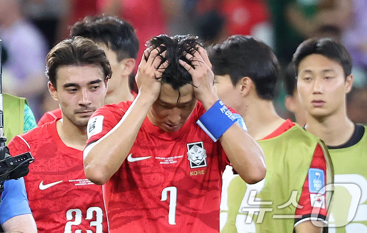 (몬테레이(멕시코)=뉴스1) 박지혜 기자 = 대한민국 축구국가대표팀 손흥민이 24일(현지시간) 멕시코 몬테레이 스타디움에서 열린 2026 북중미 월드컵 A조 조별리그 3차전 대한민 …