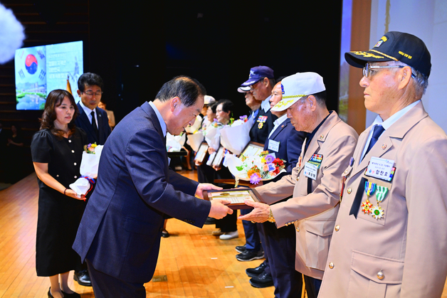 "영웅이 지켜낸 대한민국"…속초시, 6·25전쟁 기념식