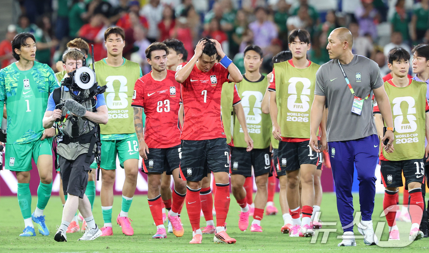 (몬테레이(멕시코)=뉴스1) 박지혜 기자 = 대한민국 축구국가대표팀 손흥민이 24일(현지시간) 멕시코 몬테레이 스타디움에서 열린 2026 북중미 월드컵 A조 조별리그 3차전 대한민 …