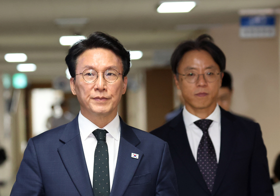 발표문 든 김민석 총리